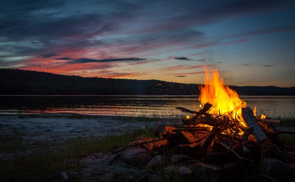 Storytelling is one of the most important tools in the IC toolkit. Here are seven storytelling tips and tricks to help your internal comms cut through the noise.