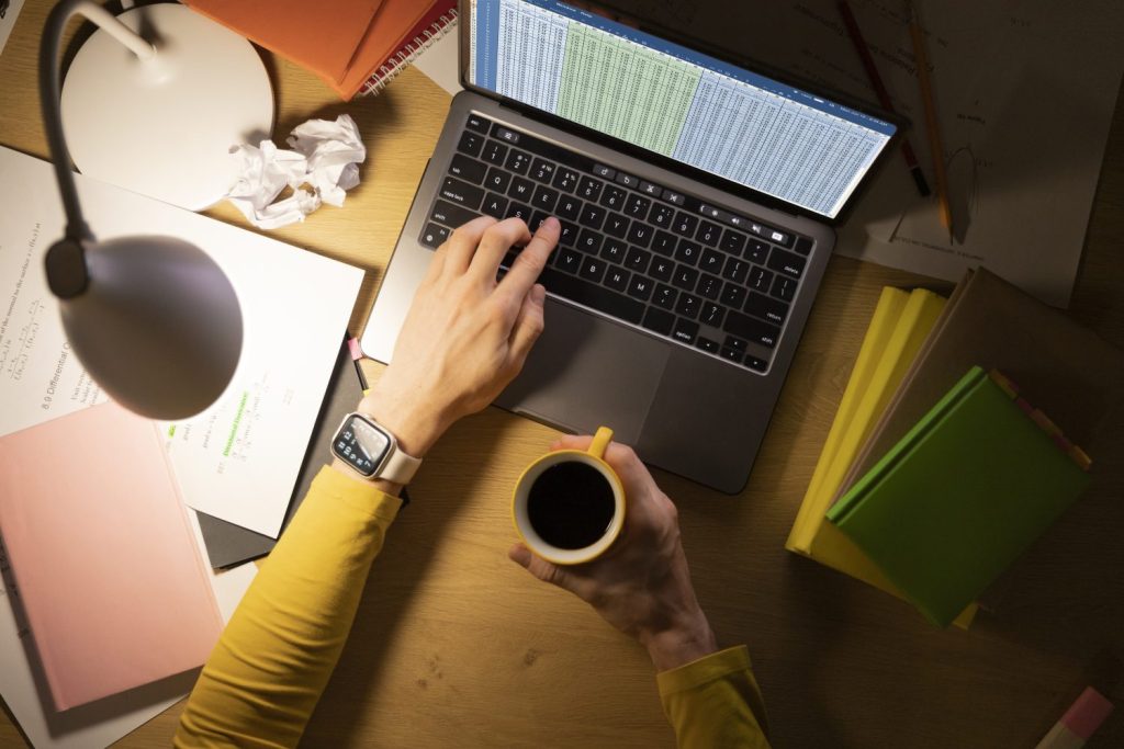Waarom jouw intranet de ‘silent killer’ van productiviteit is (en hoe je dat oplost)