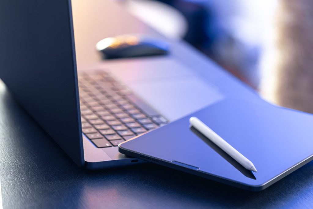 SharePoint Online, Viva Connections and Viva Engage as an intranet: when are they sufficient and when not?